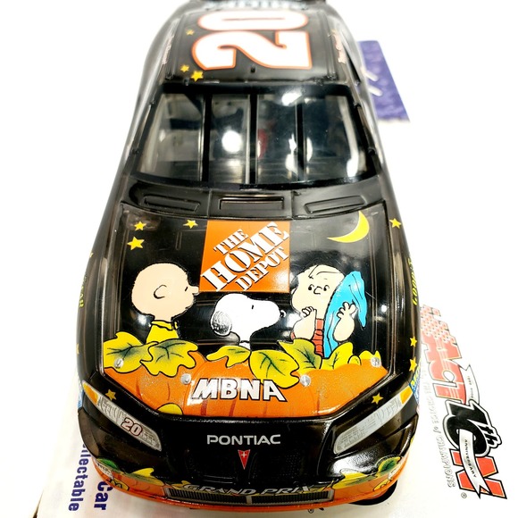 Action Tony Stewart #20 Home Depot / In Search Of The Great Pumpkin 2002 1:24 - Picture 3 of 6